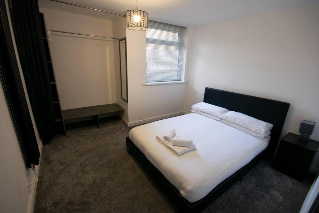 Luxe Living City Apartment - Beach, Wifi, Parking Swansea Exterior foto