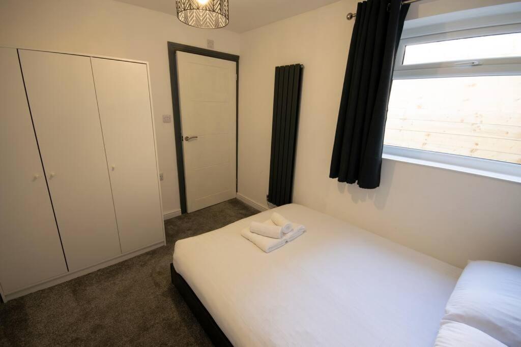 Luxe Living City Apartment - Beach, Wifi, Parking Swansea Exterior foto